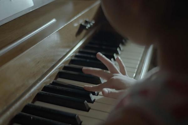 The Pianist: What will you do when they grow up? | Ogilvy The Pianist: What will you do when they grow up? | Ogilvy